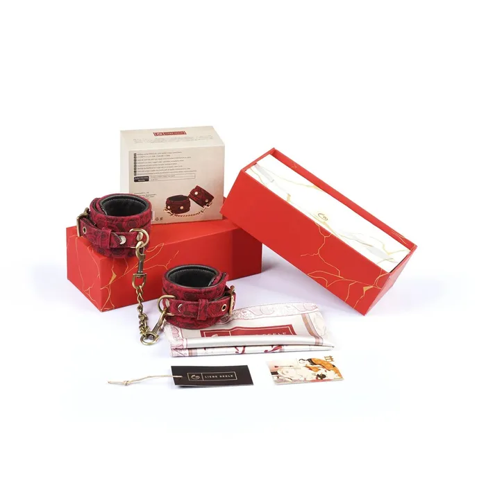 Vibrators | Liebe Seele Liebe Seele - Kinbaku Ukiyoe - Lamslederen Enkelboeien - Rood met Zwarte Rozen Print - Iets Héél Bijzonders! - Import uit Japan